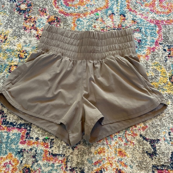 Abercrombie & Fitch Pants - Abercrombie YPB High Rise Unlined Short
